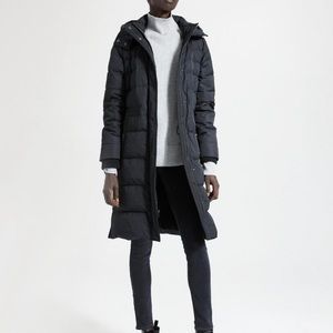 Brand New THEORY Norine hooded down puffer, Small